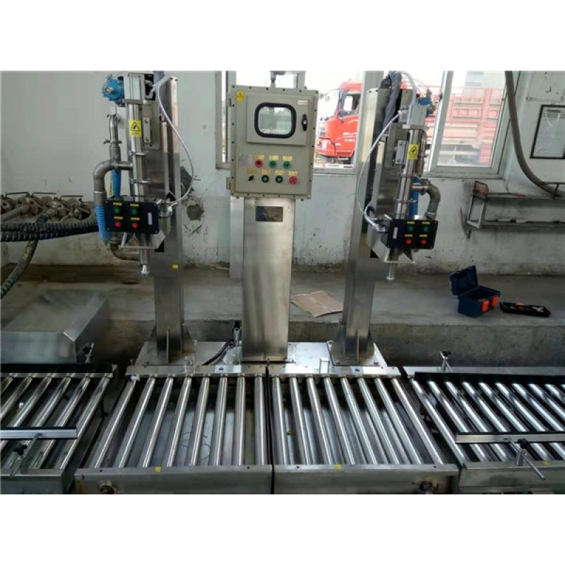 稱(chēng)重液體灌裝機(jī)