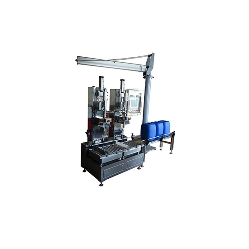 鹽酸灌裝機 瓶裝水灌裝設(shè)備 小瓶水三合一灌裝機 小瓶水灌裝包裝生產(chǎn)線