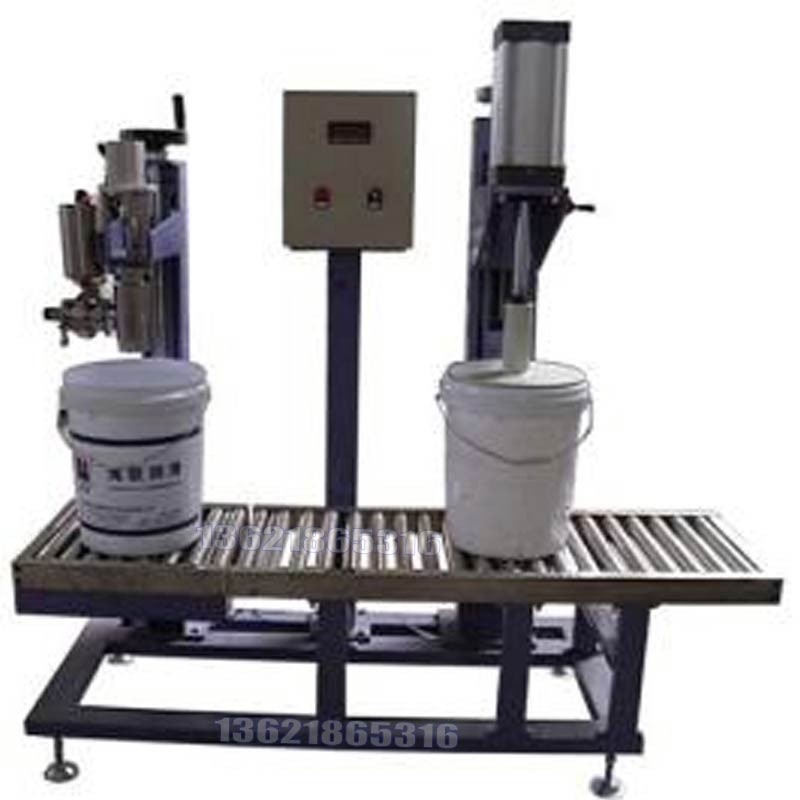 ?自動(dòng)化設(shè)備 油類(lèi)灌裝 操作簡(jiǎn)單 半自動(dòng)稱(chēng)重灌裝機(jī)